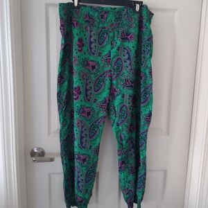 Aerie Green Paisley Pajama Pants